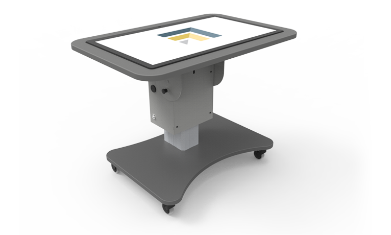 Ein großes Tablet für die digitale und kabellose Interaktion in der Pflege für Bewohner in anderer Aufstellung