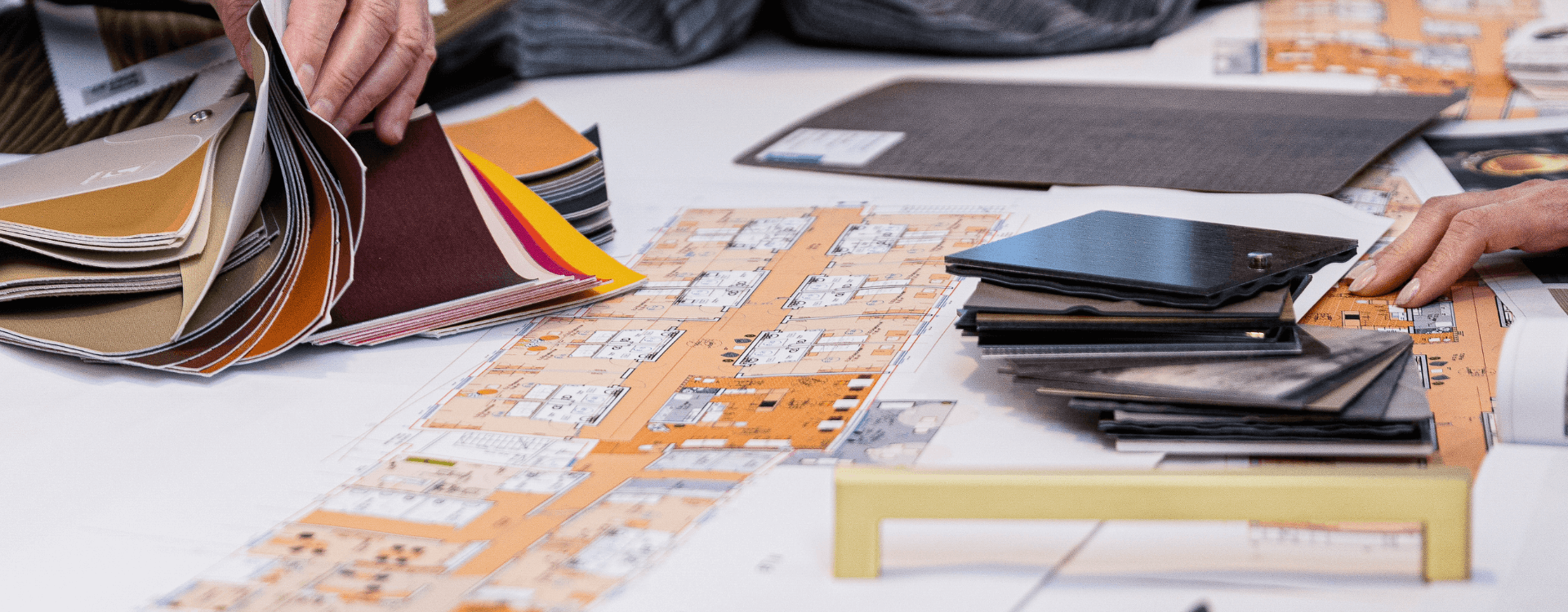 Materialien und Farben die für die Inneneinrichtung eines Pflegeheims ausgewählt werden