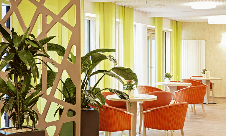 Möbel für Klinik und Reha Cafeteria