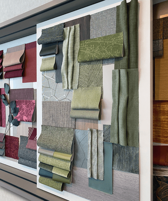 Möbelausstellung für die Objekteinrichtung mit verschiedenen Farb- und Materialwelten