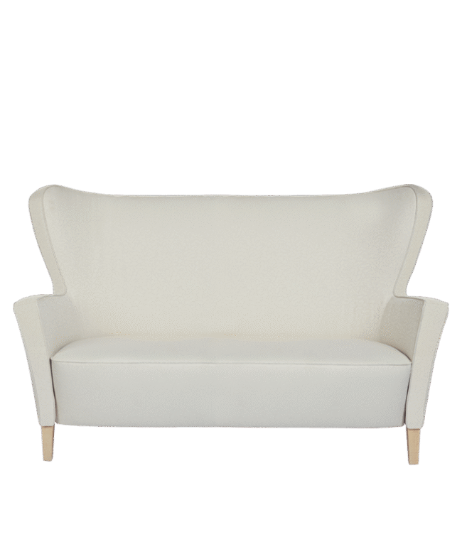 Sofa als Dreisitzer mit tiefer Rückenlehne in weiss