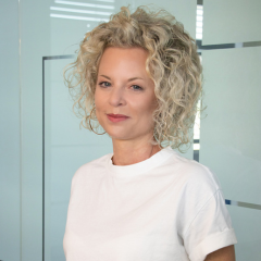 Mitarbeiterin CARELINE aus dem Marketing
